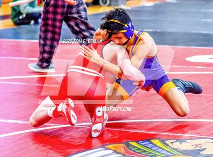 Thumbnail 1 in Shawnee Mission Varsity Invitational  photogallery.