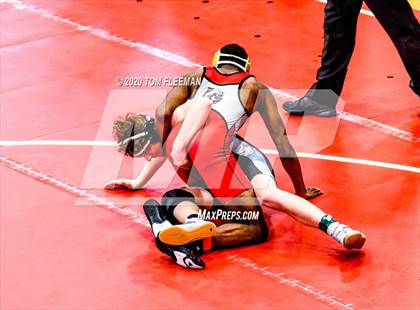 Thumbnail 2 in Shawnee Mission Varsity Invitational  photogallery.