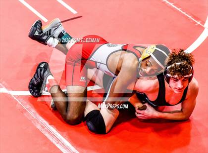 Thumbnail 3 in Shawnee Mission Varsity Invitational  photogallery.