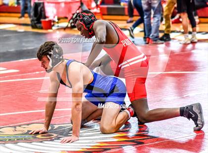 Thumbnail 3 in Shawnee Mission Varsity Invitational  photogallery.