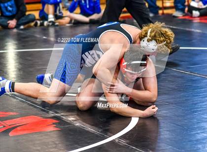 Thumbnail 3 in Shawnee Mission Varsity Invitational  photogallery.