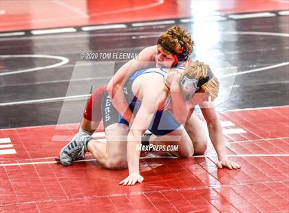 Thumbnail 2 in Shawnee Mission Varsity Invitational  photogallery.