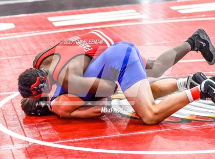 Thumbnail 1 in Shawnee Mission Varsity Invitational  photogallery.