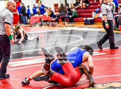 Thumbnail 2 in Shawnee Mission Varsity Invitational  photogallery.