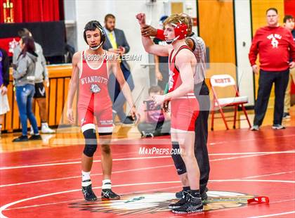 Thumbnail 2 in Shawnee Mission Varsity Invitational  photogallery.