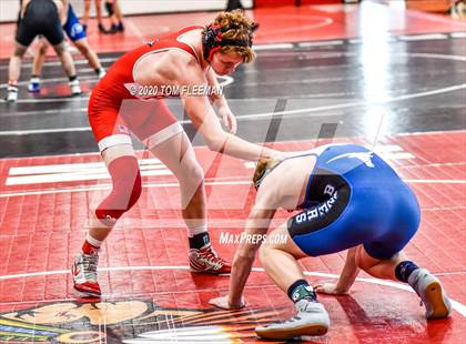 Thumbnail 2 in Shawnee Mission Varsity Invitational  photogallery.