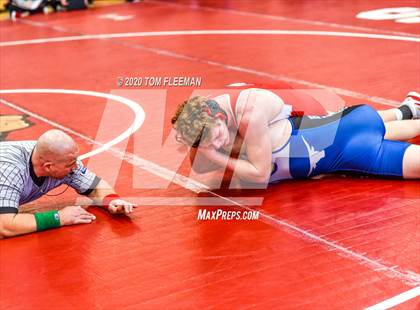 Thumbnail 3 in Shawnee Mission Varsity Invitational  photogallery.