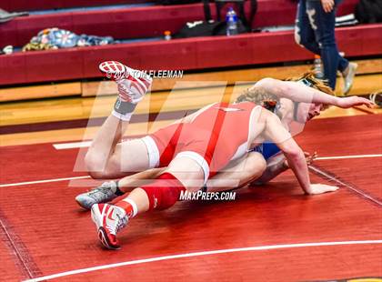 Thumbnail 2 in Shawnee Mission Varsity Invitational  photogallery.