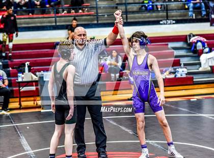Thumbnail 2 in Shawnee Mission Varsity Invitational  photogallery.