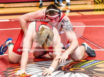 Thumbnail 2 in Shawnee Mission Varsity Invitational  photogallery.