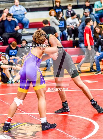 Thumbnail 2 in Shawnee Mission Varsity Invitational  photogallery.