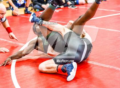 Thumbnail 1 in Shawnee Mission Varsity Invitational  photogallery.
