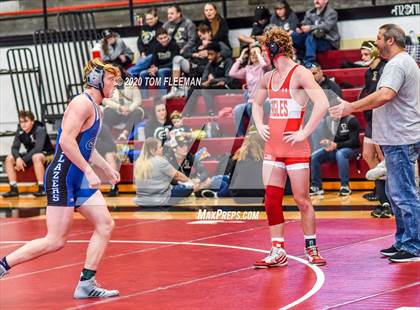 Thumbnail 1 in Shawnee Mission Varsity Invitational  photogallery.