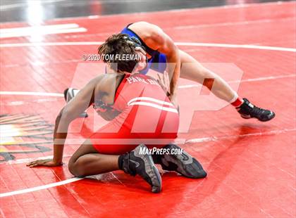 Thumbnail 2 in Shawnee Mission Varsity Invitational  photogallery.