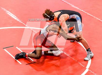 Thumbnail 1 in Shawnee Mission Varsity Invitational  photogallery.
