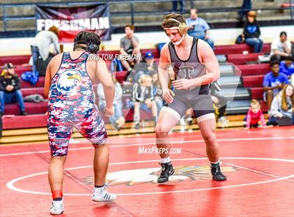 Thumbnail 3 in Shawnee Mission Varsity Invitational  photogallery.