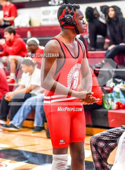 Thumbnail 3 in Shawnee Mission Varsity Invitational  photogallery.