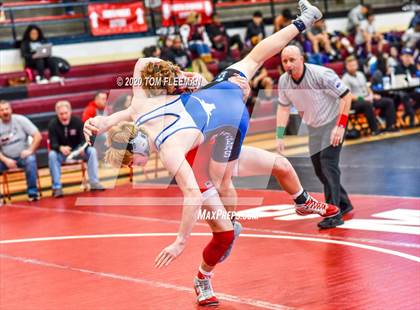 Thumbnail 3 in Shawnee Mission Varsity Invitational  photogallery.