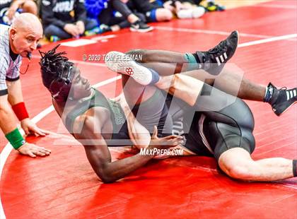 Thumbnail 1 in Shawnee Mission Varsity Invitational  photogallery.