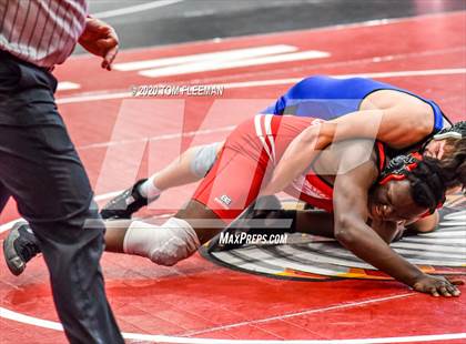 Thumbnail 1 in Shawnee Mission Varsity Invitational  photogallery.