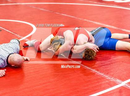 Thumbnail 2 in Shawnee Mission Varsity Invitational  photogallery.