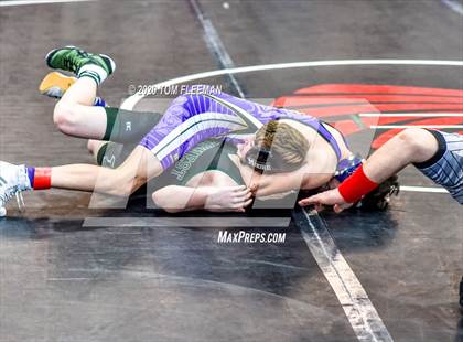 Thumbnail 3 in Shawnee Mission Varsity Invitational  photogallery.