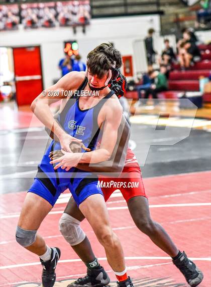 Thumbnail 1 in Shawnee Mission Varsity Invitational  photogallery.
