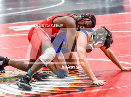 Thumbnail 3 in Shawnee Mission Varsity Invitational  photogallery.