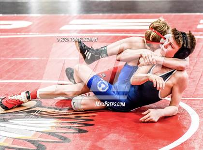 Thumbnail 3 in Shawnee Mission Varsity Invitational  photogallery.