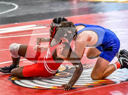 Thumbnail 1 in Shawnee Mission Varsity Invitational  photogallery.