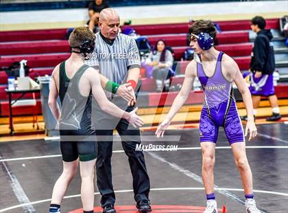 Thumbnail 1 in Shawnee Mission Varsity Invitational  photogallery.
