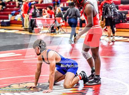 Thumbnail 1 in Shawnee Mission Varsity Invitational  photogallery.