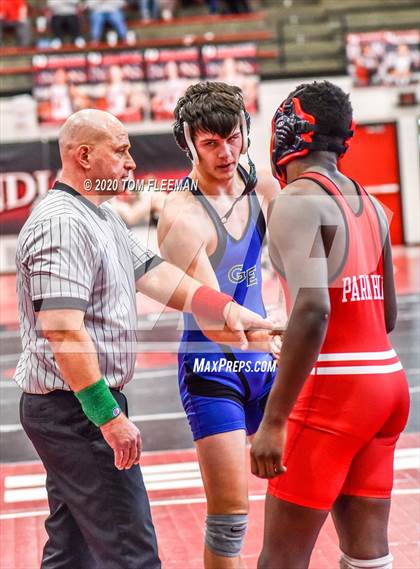 Thumbnail 3 in Shawnee Mission Varsity Invitational  photogallery.