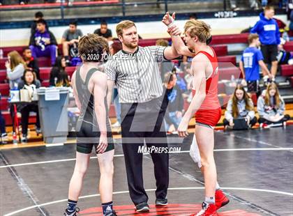 Thumbnail 1 in Shawnee Mission Varsity Invitational  photogallery.