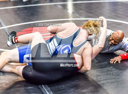 Thumbnail 1 in Shawnee Mission Varsity Invitational  photogallery.