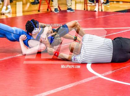 Thumbnail 3 in Shawnee Mission Varsity Invitational  photogallery.