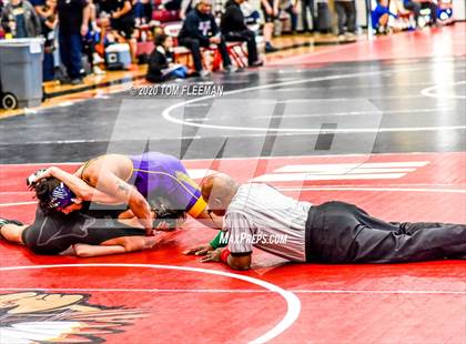 Thumbnail 3 in Shawnee Mission Varsity Invitational  photogallery.