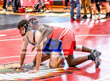Thumbnail 2 in Shawnee Mission Varsity Invitational  photogallery.