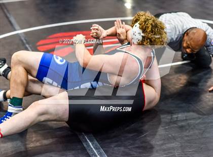 Thumbnail 3 in Shawnee Mission Varsity Invitational  photogallery.