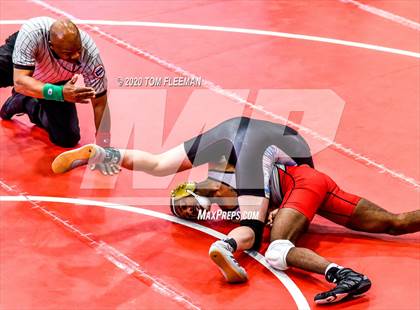 Thumbnail 3 in Shawnee Mission Varsity Invitational  photogallery.