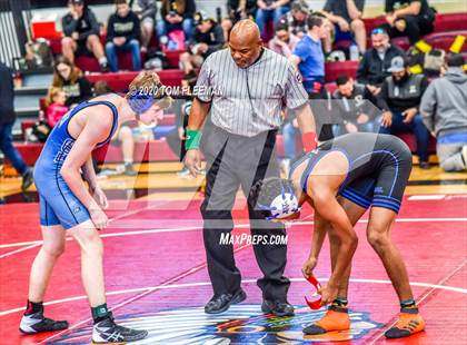 Thumbnail 3 in Shawnee Mission Varsity Invitational  photogallery.