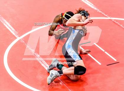 Thumbnail 1 in Shawnee Mission Varsity Invitational  photogallery.
