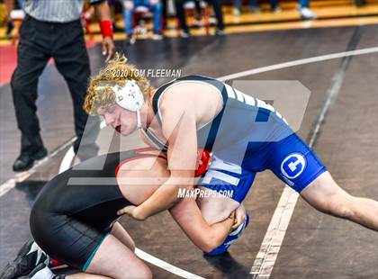 Thumbnail 3 in Shawnee Mission Varsity Invitational  photogallery.