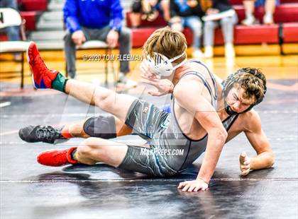 Thumbnail 2 in Shawnee Mission Varsity Invitational  photogallery.