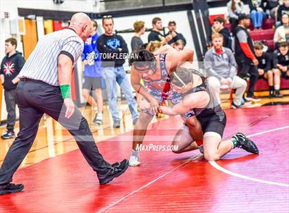 Thumbnail 2 in Shawnee Mission Varsity Invitational  photogallery.