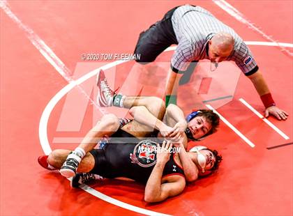 Thumbnail 3 in Shawnee Mission Varsity Invitational  photogallery.