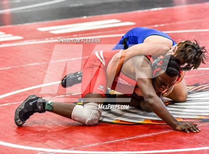 Thumbnail 2 in Shawnee Mission Varsity Invitational  photogallery.
