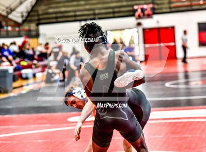 Thumbnail 2 in Shawnee Mission Varsity Invitational  photogallery.