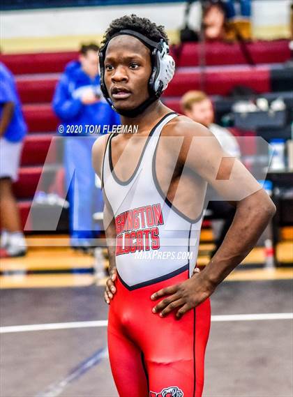 Thumbnail 1 in Shawnee Mission Varsity Invitational  photogallery.