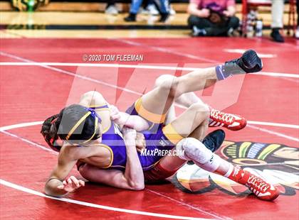 Thumbnail 1 in Shawnee Mission Varsity Invitational  photogallery.